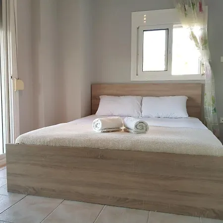Stellas House Tatil Evi Polychrono